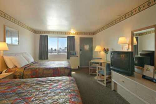 Days Inn Oceanside 003